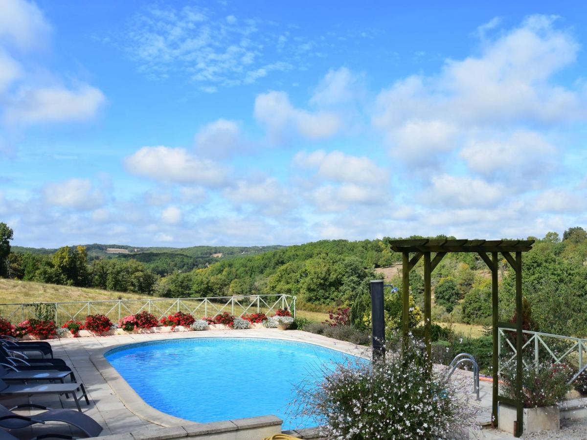 Charming Holiday Home With Pool Lavercantière Екстериор снимка