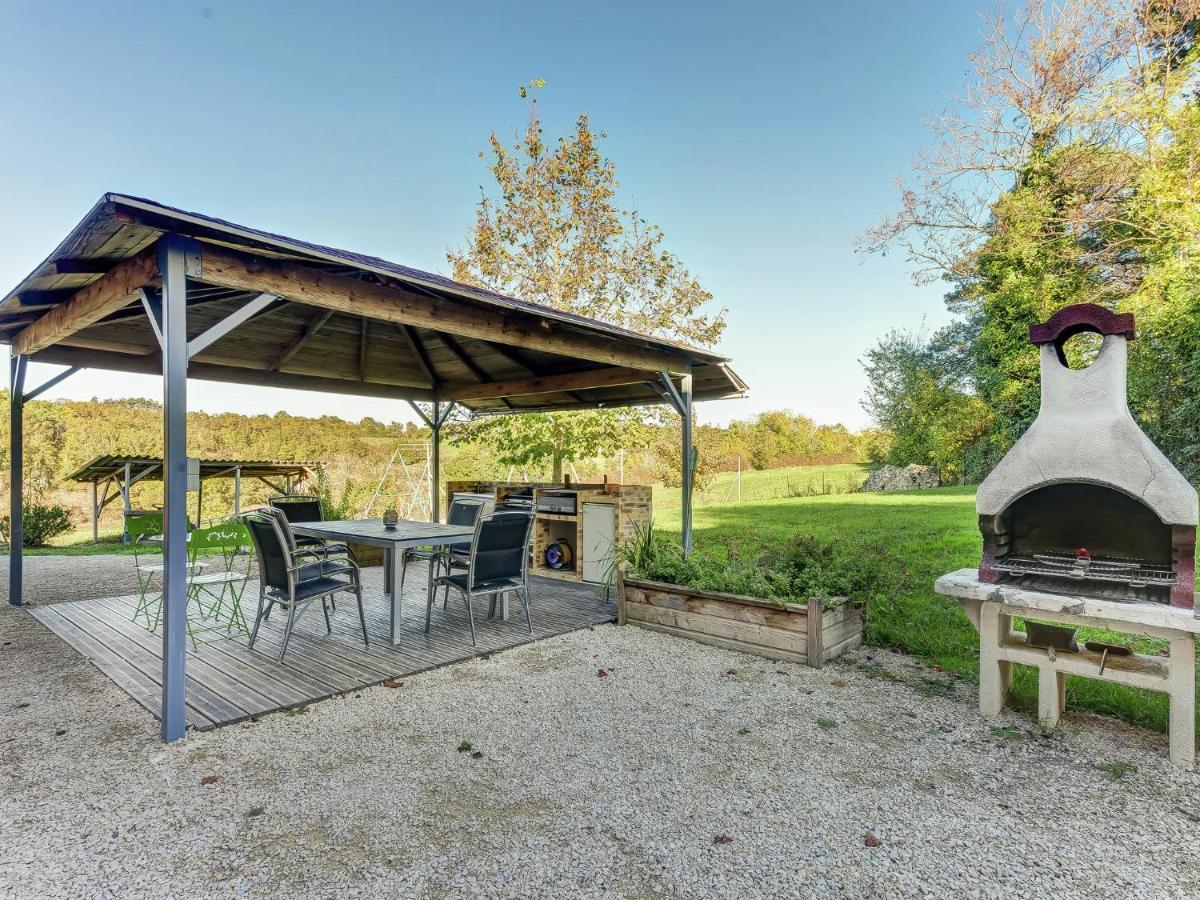 Charming Holiday Home With Pool Lavercantière Екстериор снимка