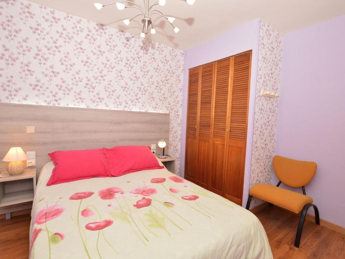 Charming Holiday Home With Pool Lavercantière Екстериор снимка
